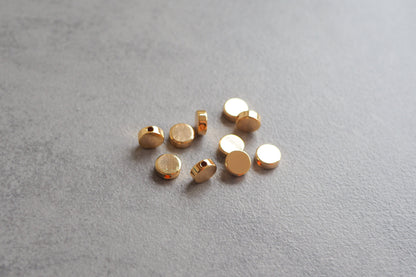 10 Stk. Perlen aus Messing, 18 Karat echt vergoldet, 4/6/8mm, Spacer Perle Metallperle Scheibe Rondell Zwischenperle Gold Schmuckzubehör