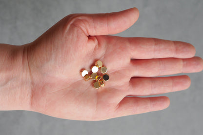 10 Stk. sechseckige Perlen aus Messing, 18 Karat echt vergoldet, 7mm, Spacer Perle Metallperle Sechseck Zwischenperle Gold Schmuckzubehör